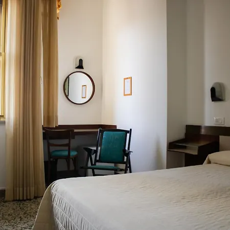 Napoleon - & Station 3* Rimini