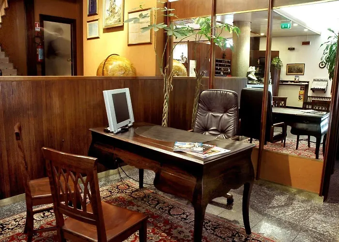 فندق Hotel Napoleon Rimini - City & Station