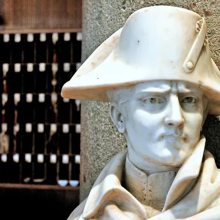 Hotel Napoleon - & Station 3*