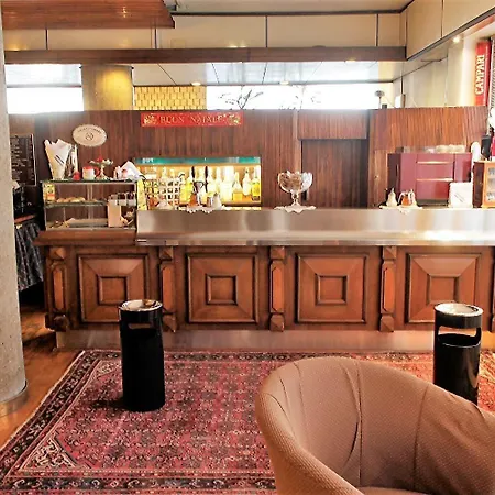 Hotel Napoleon - & Station 3*