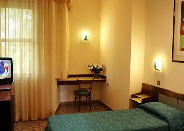 Napoleon - & Station Szálloda 3*